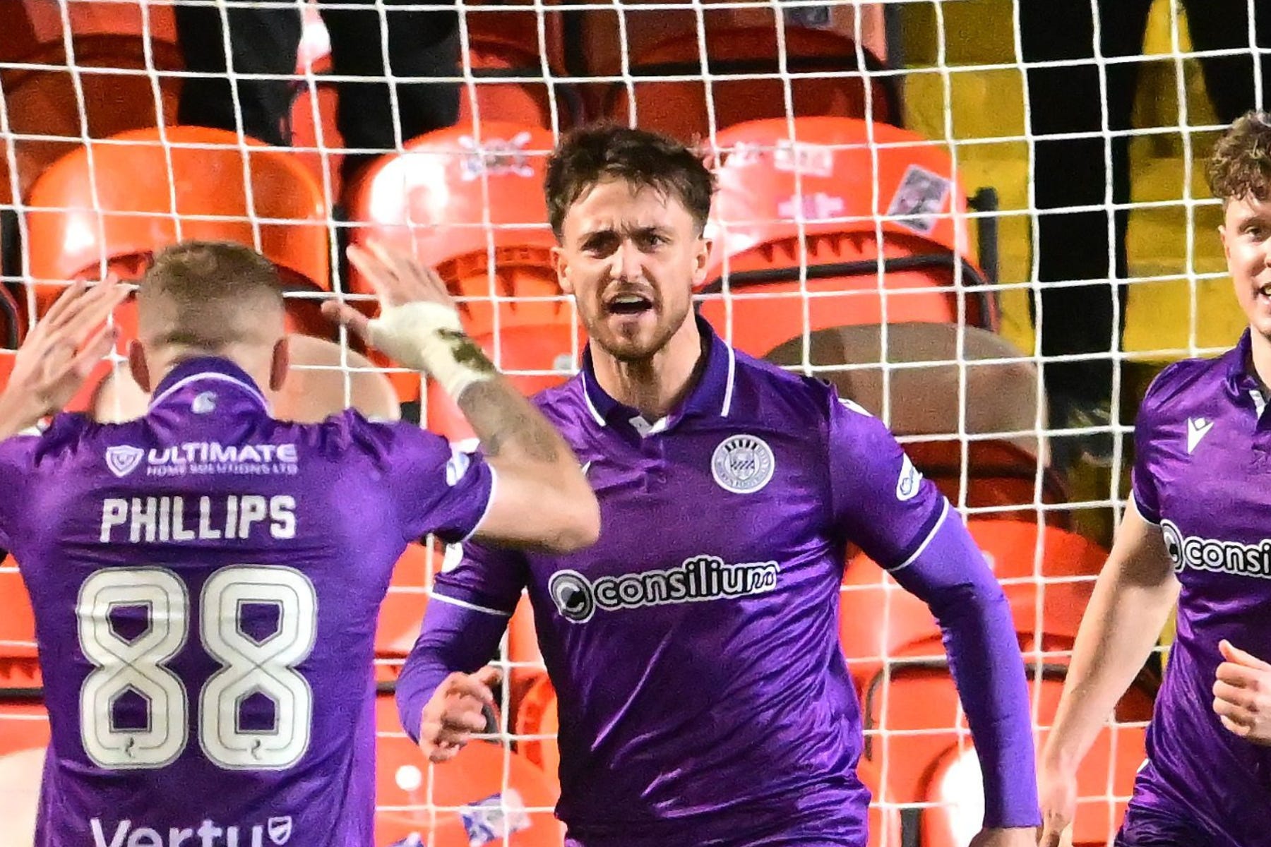 Σεντ Μίρεν - Πάρτικ Θιστλ