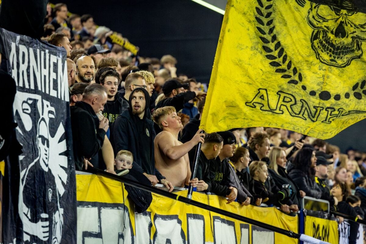 Γέρνει η πλάστιγγα