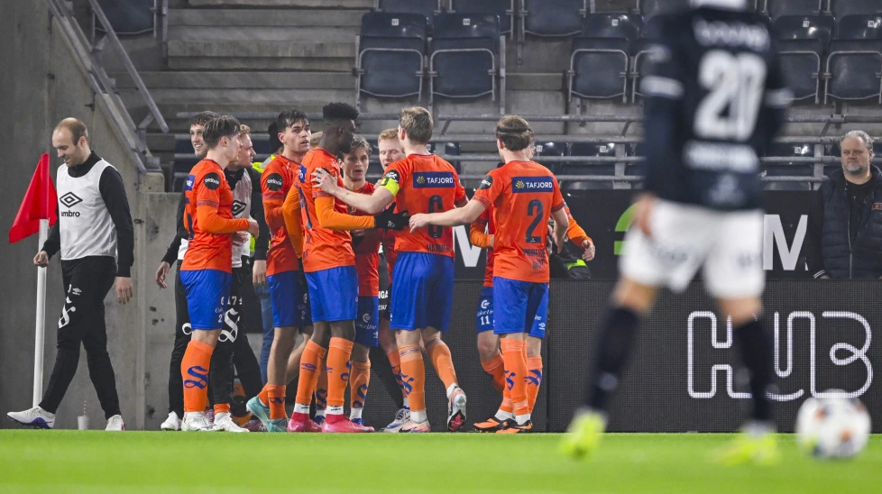 Σταρτ - Αάλεσουντ