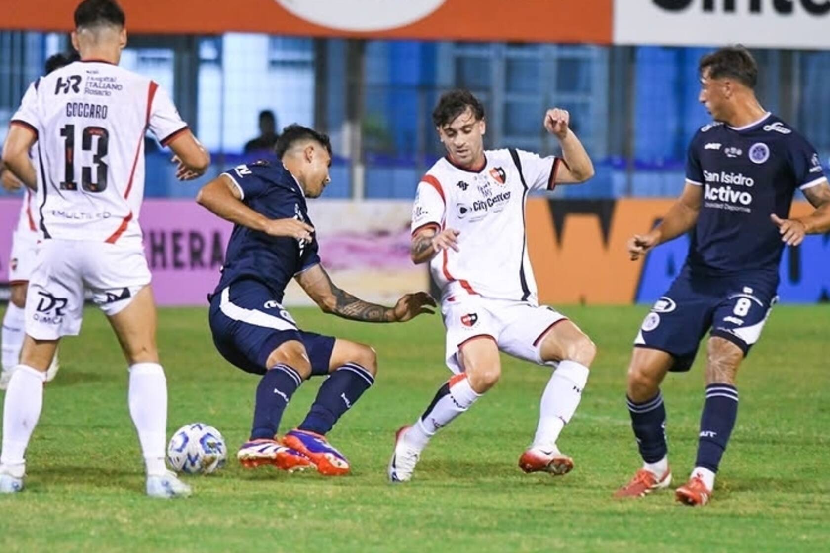 Ακασούσο - Χιμνάσια Λα Πλάτα