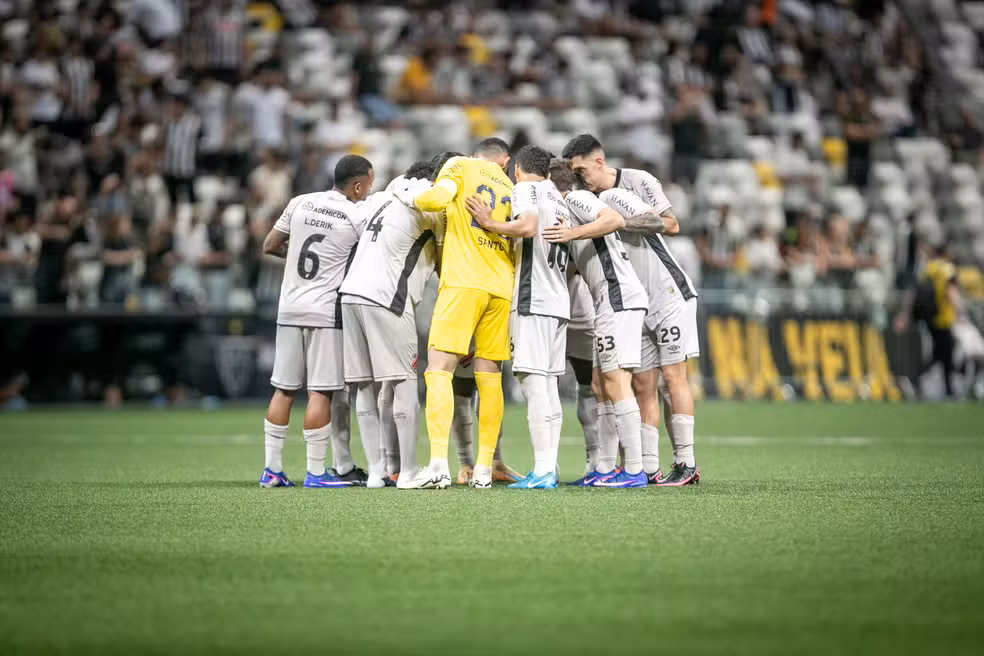 Ατλέτικο Παραναένσε - Σαπεκοένσε