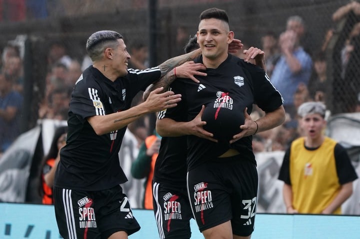 Ντεπορτίβο Ριέστρα - Παλεστίνο