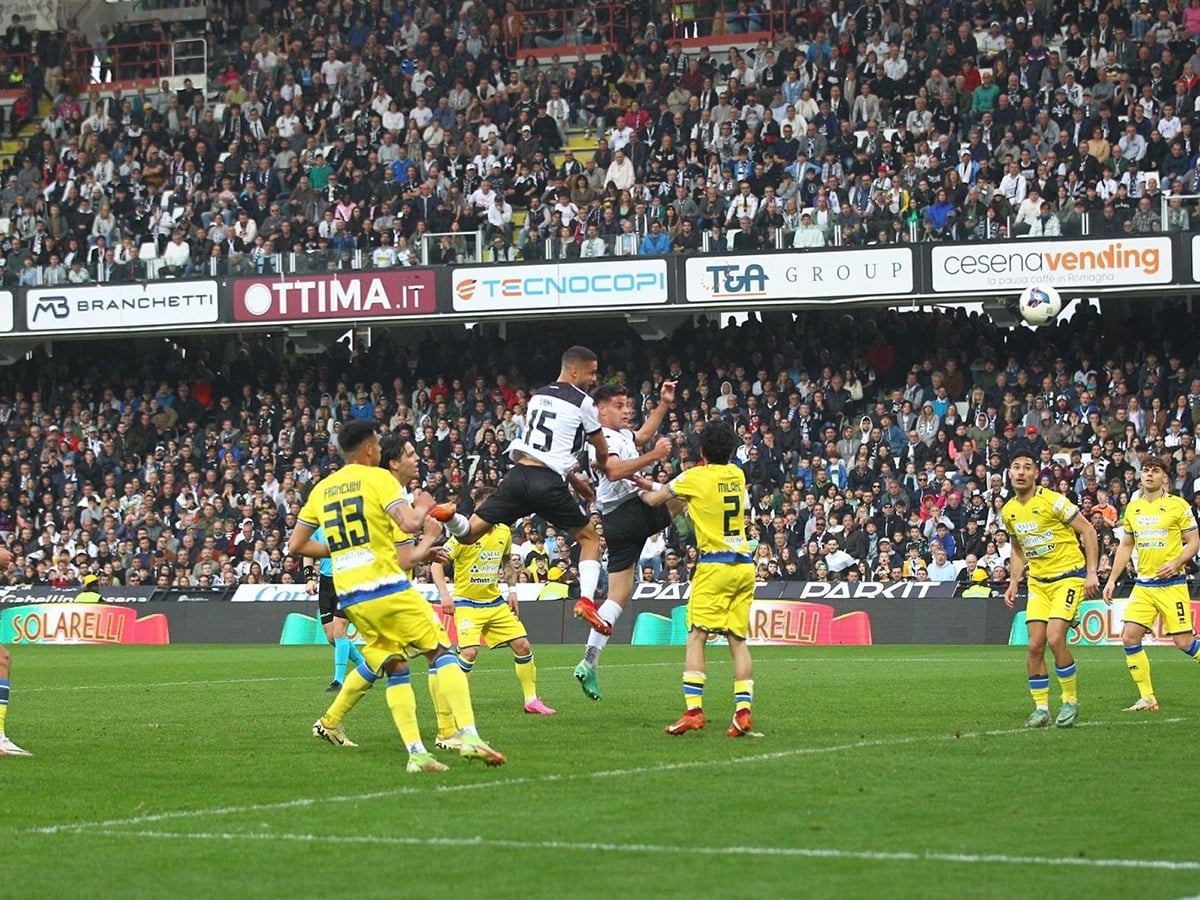 Καραρέζε - Τσεζένα