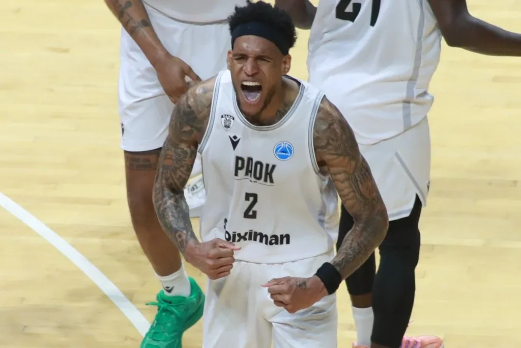 Τα δίνει όλα για την πρόκριση