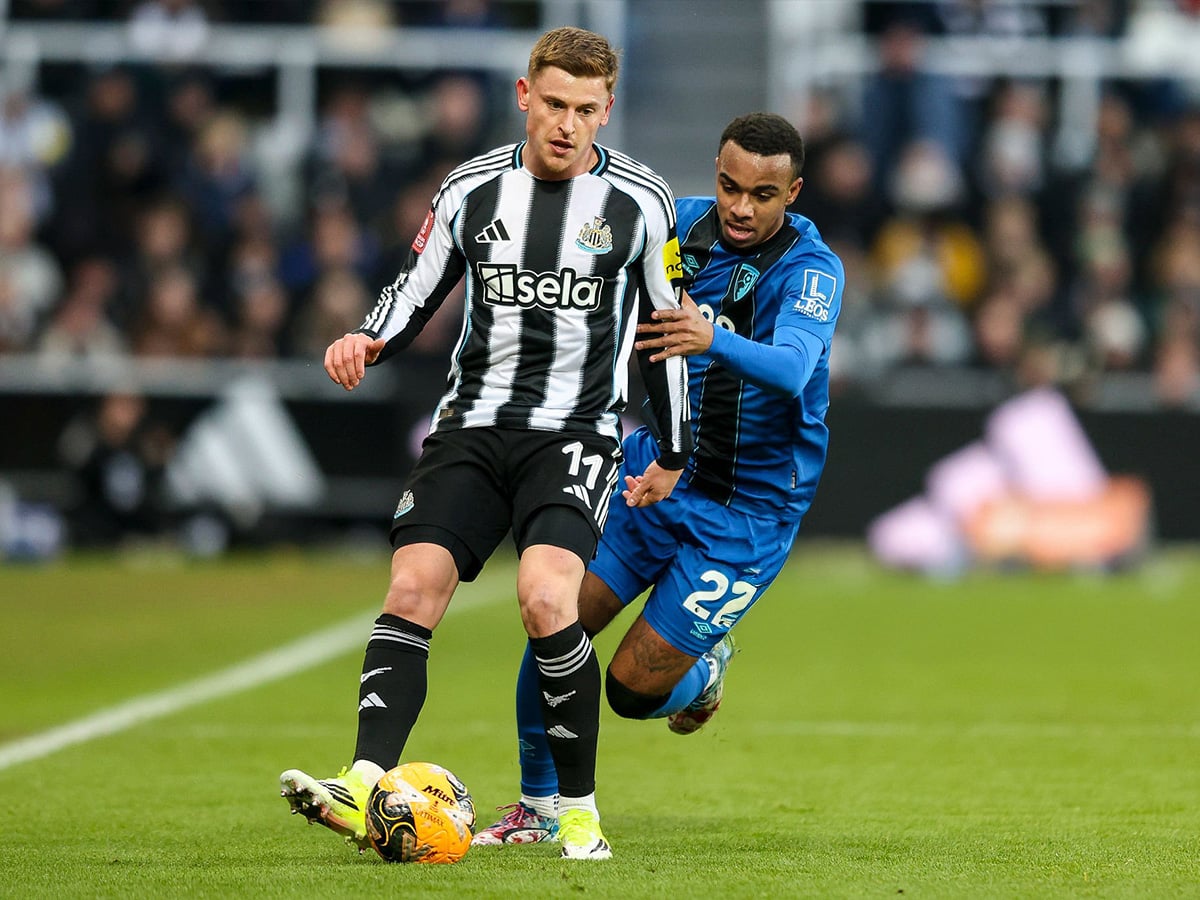 Νιουκάστλ - Μπόρνμουθ