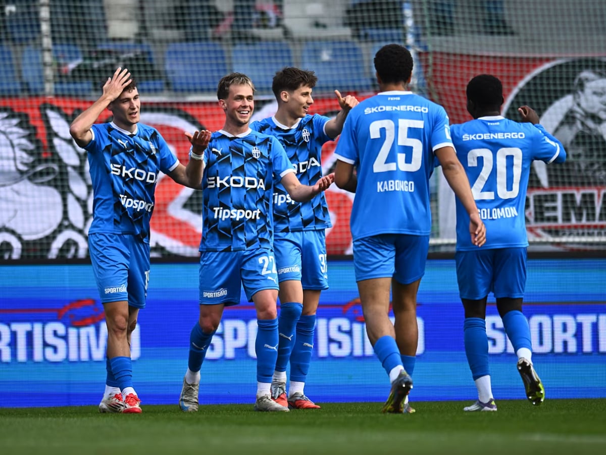 Σίγμα Όλομουτς - Μλάντα Μπόλεσλαβ