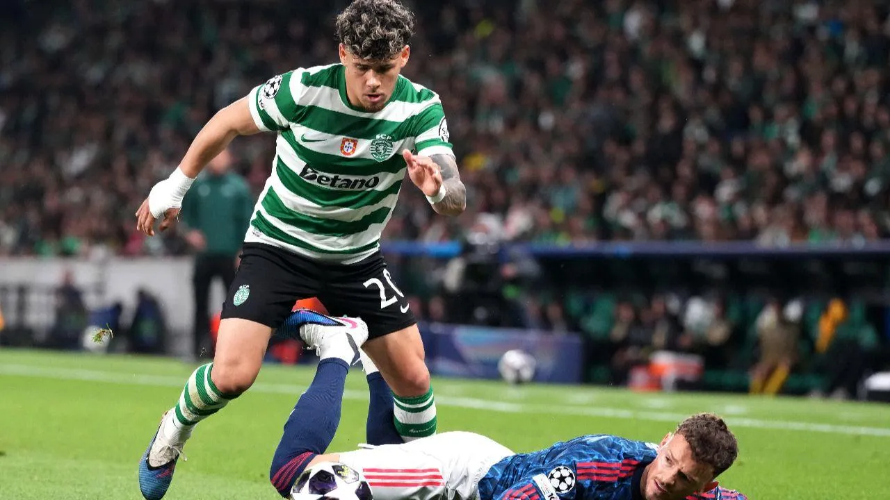 Εστρέλα Αμαδόρα - Σπόρτινγκ