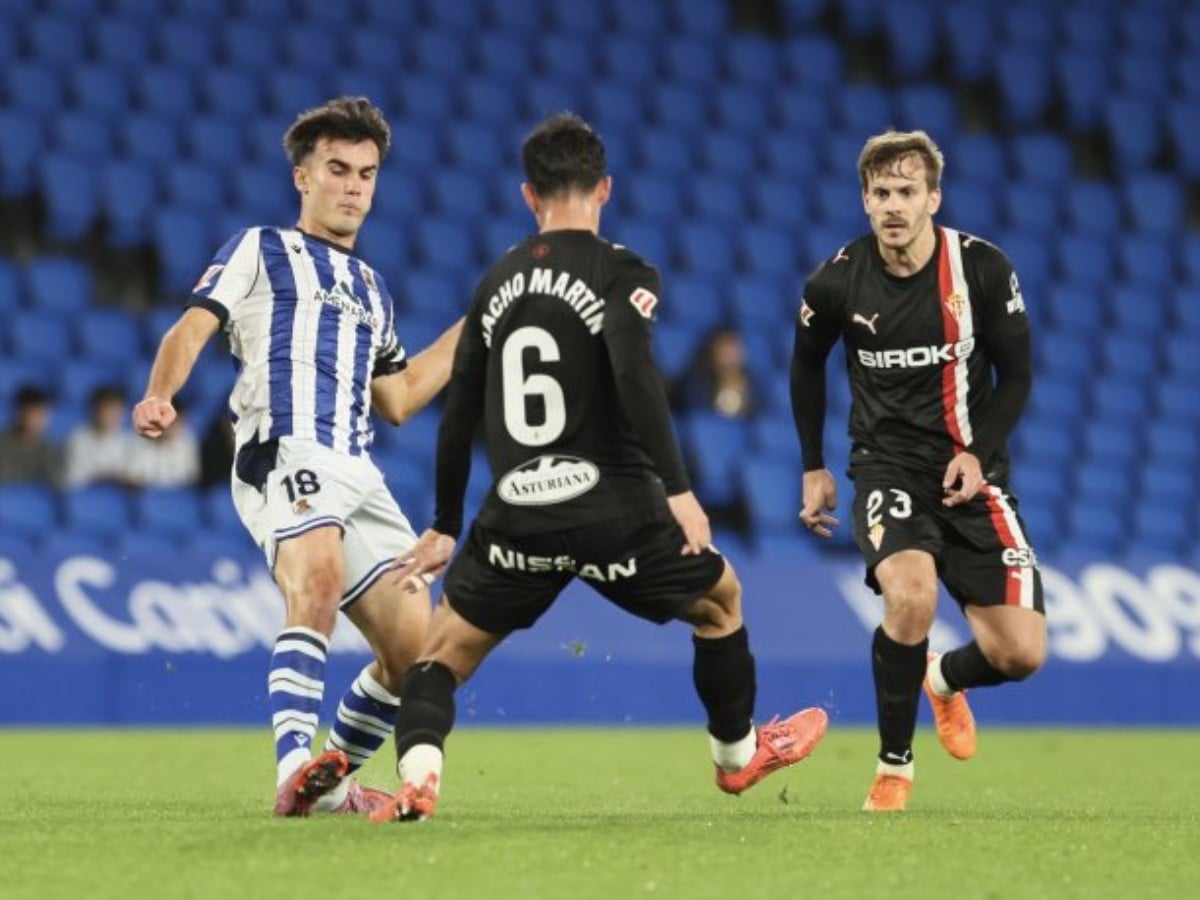 Σπόρτινγκ Χιχόν - Σοσιεδάδ Β