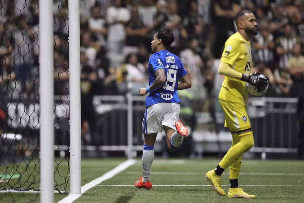 Κρουζέιρο - Ατλέτικο Παραναένσε