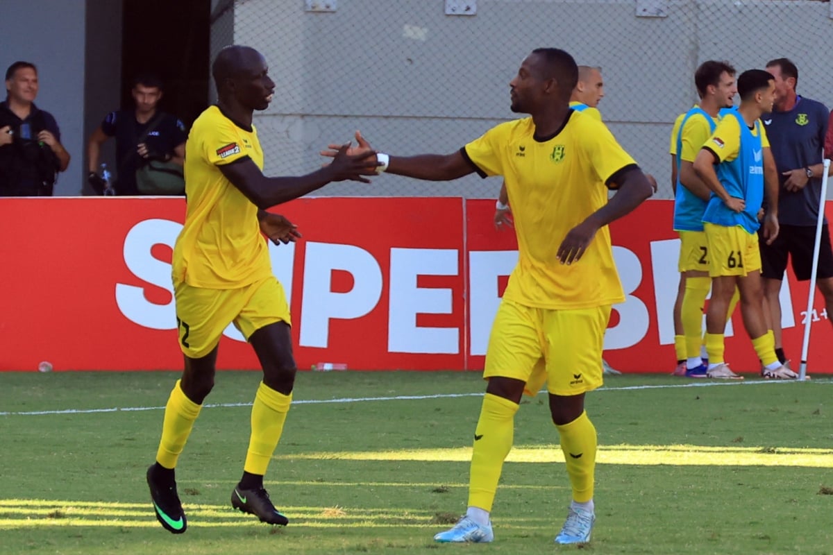 asteras-aktor-v-anagennisi-karditsas-041026